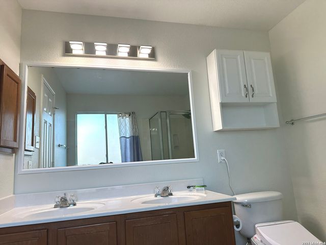 5931 Valparaiso Way, San Antonio, TX 78249