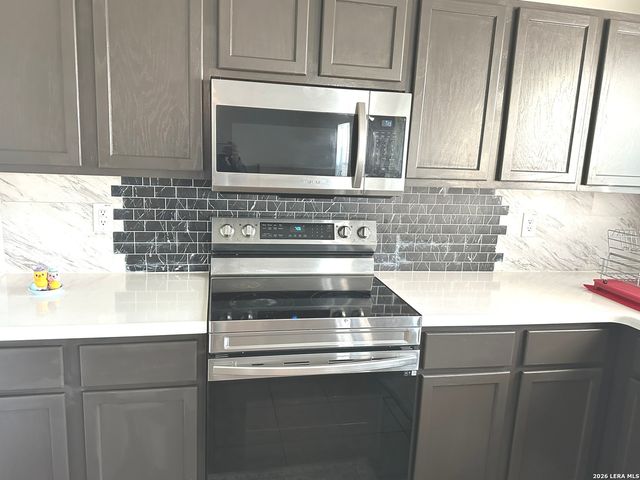 5931 Valparaiso Way, San Antonio, TX 78249