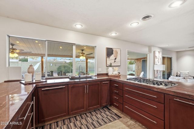 19 E CANTERBURY Court, Phoenix, AZ 85022
