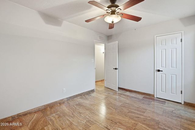 19 E CANTERBURY Court, Phoenix, AZ 85022