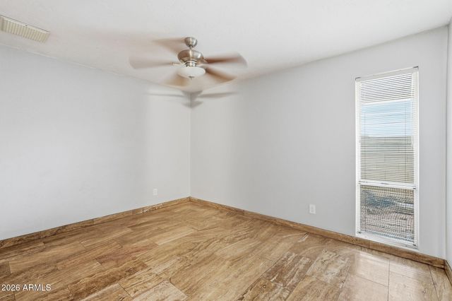 19 E CANTERBURY Court, Phoenix, AZ 85022