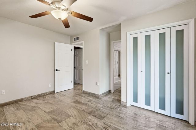 19 E CANTERBURY Court, Phoenix, AZ 85022
