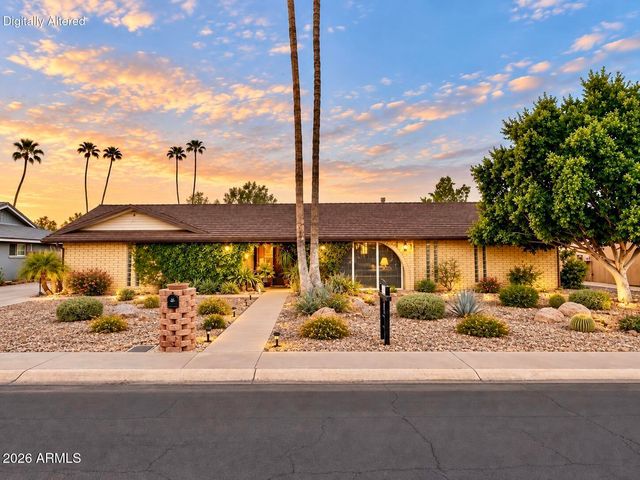 19 E CANTERBURY Court, Phoenix, AZ 85022