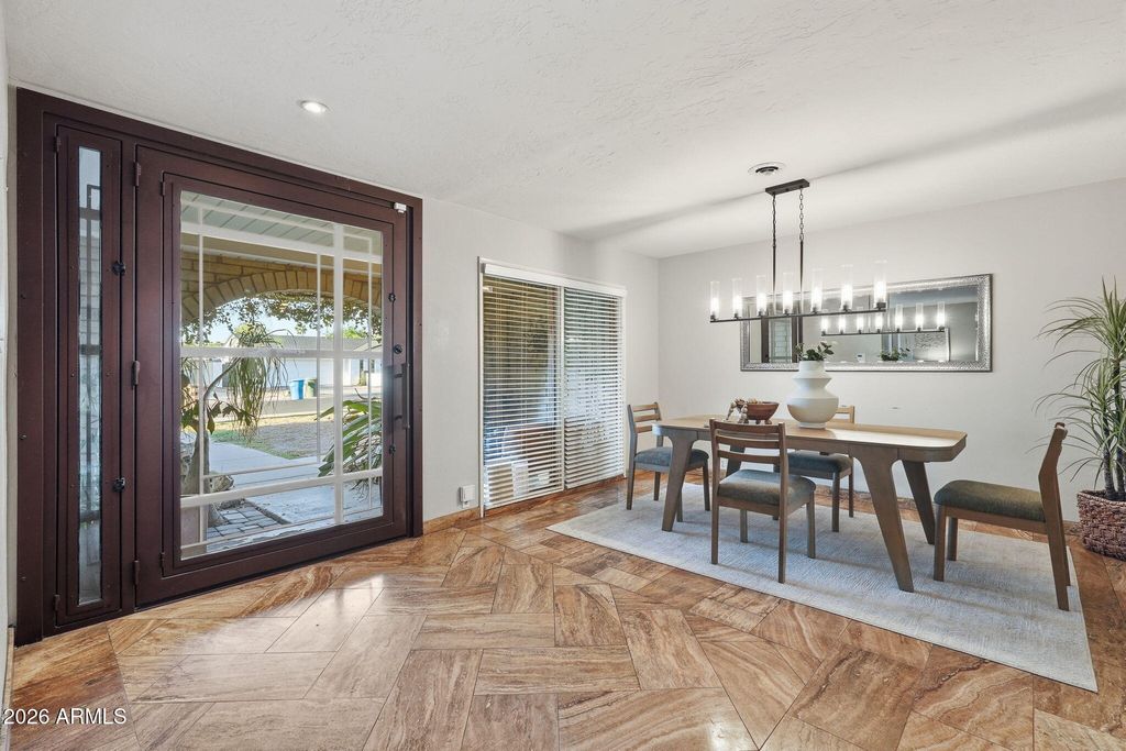 19 E CANTERBURY Court, Phoenix, AZ 85022 — photo 3