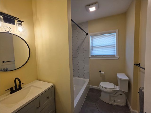 28 Carver Street, Pawtucket, RI 02860