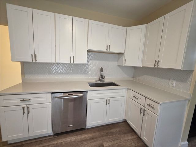 28 Carver Street, Pawtucket, RI 02860