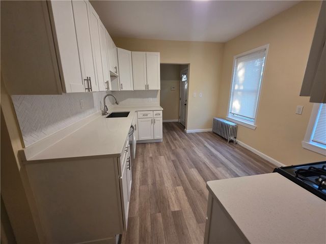 28 Carver Street, Pawtucket, RI 02860