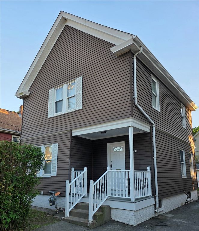 28 Carver Street, Pawtucket, RI 02860