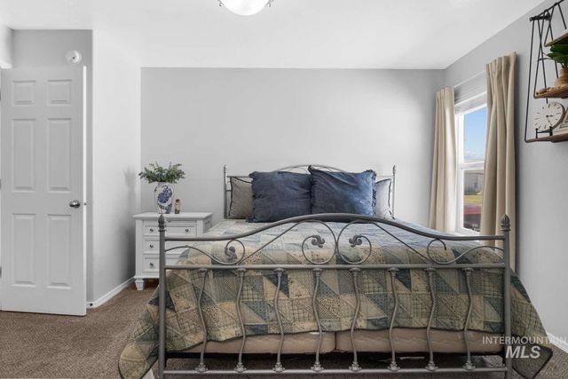 1547 Saddler St, Twin Falls, ID 83301