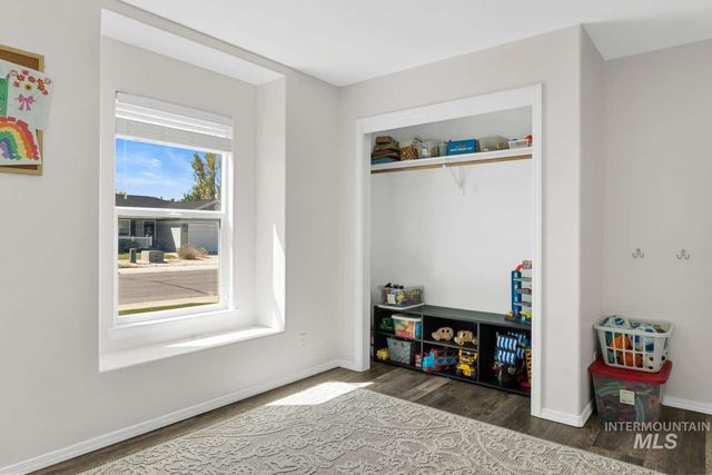 1547 Saddler St, Twin Falls, ID 83301