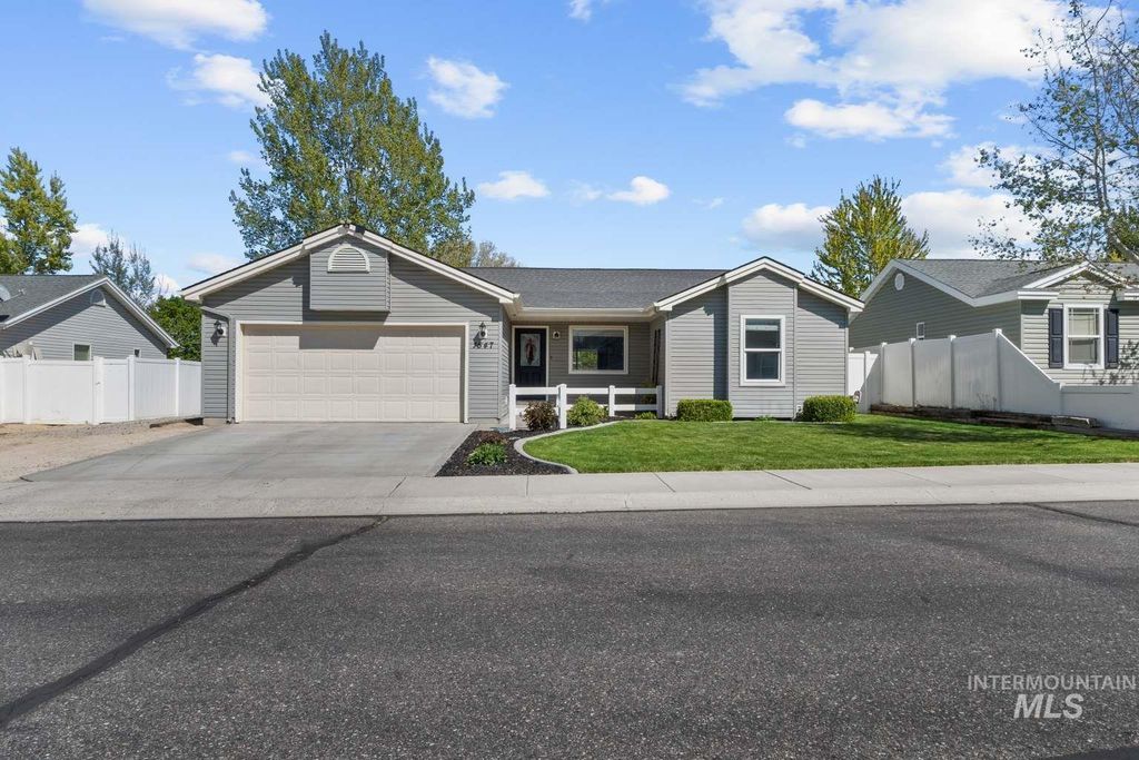 1547 Saddler St, Twin Falls, ID 83301