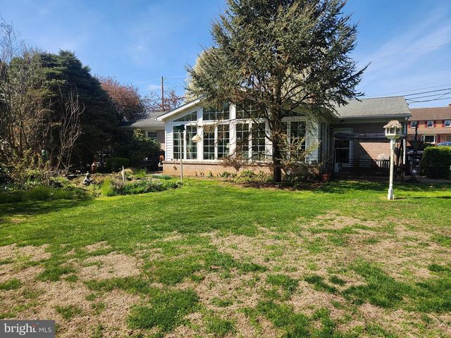 179 EASTBROOK RD, Smoketown, PA 17576