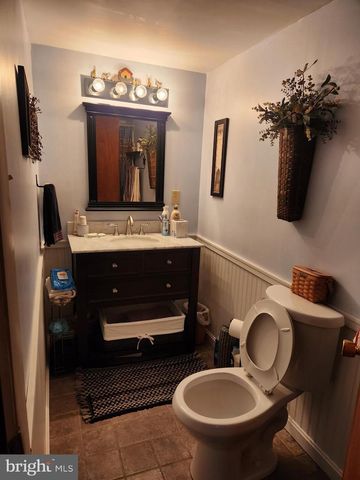 179 EASTBROOK RD, Smoketown, PA 17576