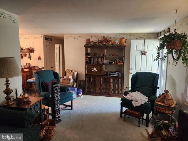 179 EASTBROOK RD, Smoketown, PA 17576