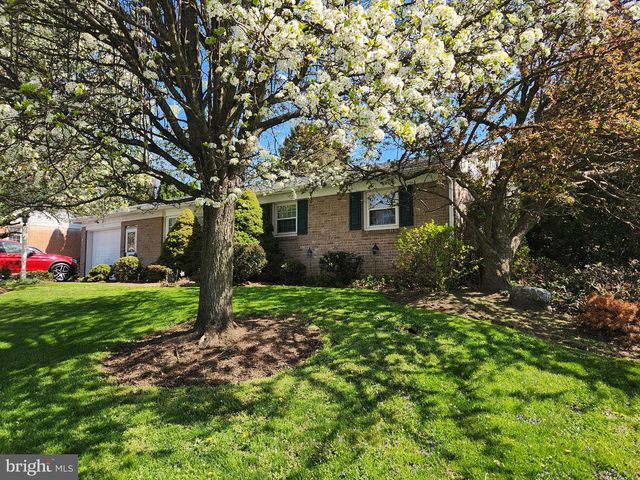 179 EASTBROOK RD, Smoketown, PA 17576