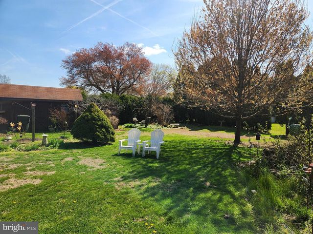 179 EASTBROOK RD, Smoketown, PA 17576