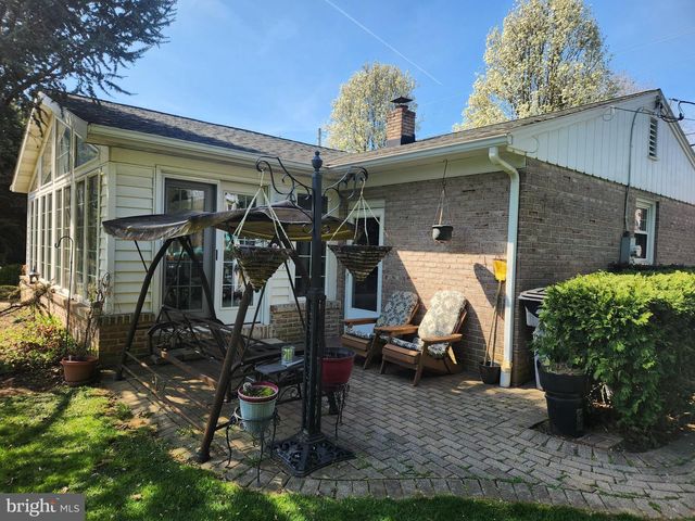 179 EASTBROOK RD, Smoketown, PA 17576