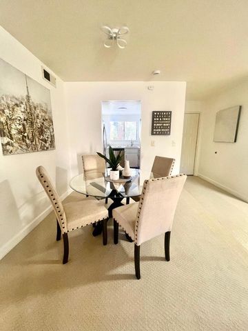 1001 E Evelyn Terrace 132, Sunnyvale, CA 94086