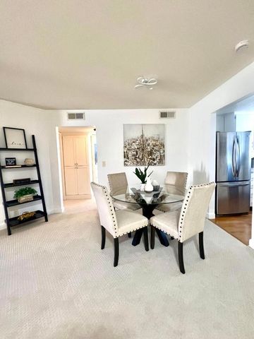 1001 E Evelyn Terrace 132, Sunnyvale, CA 94086