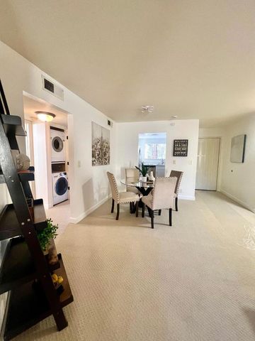 1001 E Evelyn Terrace 132, Sunnyvale, CA 94086