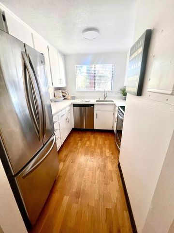 1001 E Evelyn Terrace 132, Sunnyvale, CA 94086
