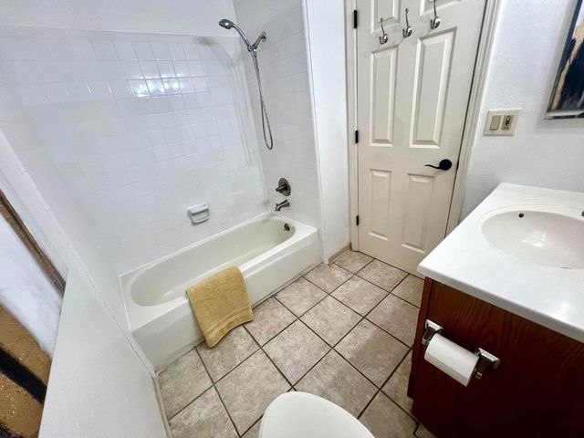 1001 E Evelyn Terrace 132, Sunnyvale, CA 94086