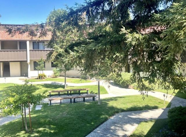 1001 E Evelyn Terrace 132, Sunnyvale, CA 94086