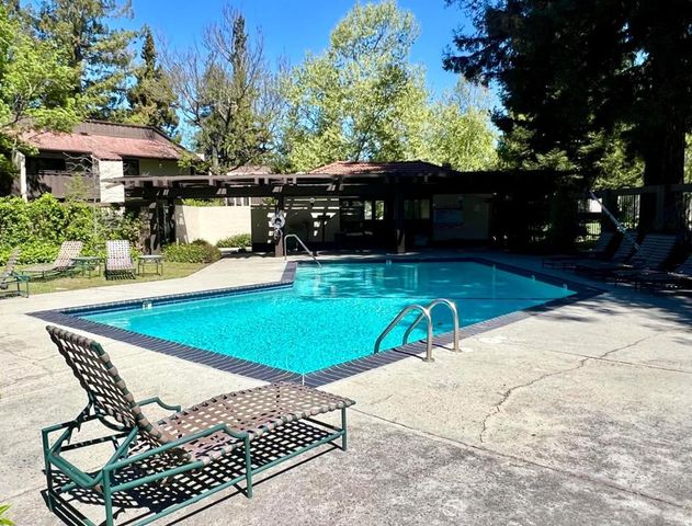 1001 E Evelyn Terrace 132, Sunnyvale, CA 94086