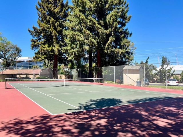 1001 E Evelyn Terrace 132, Sunnyvale, CA 94086