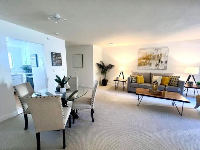 1001 E Evelyn Terrace 132, Sunnyvale, CA 94086