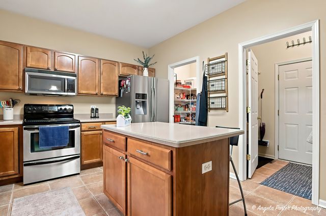 751 Needlegrass Parkway, Antioch, IL 60002