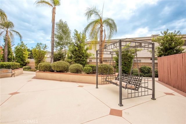 208 N Lincoln 308, Monterey Park, CA 91755