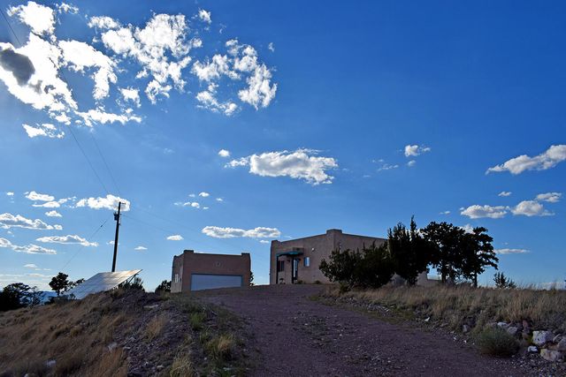 8 Overlook Way, Magdalena, NM 87825