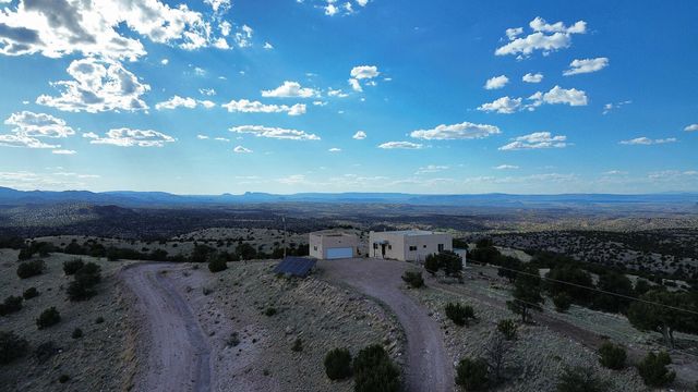 8 Overlook Way, Magdalena, NM 87825