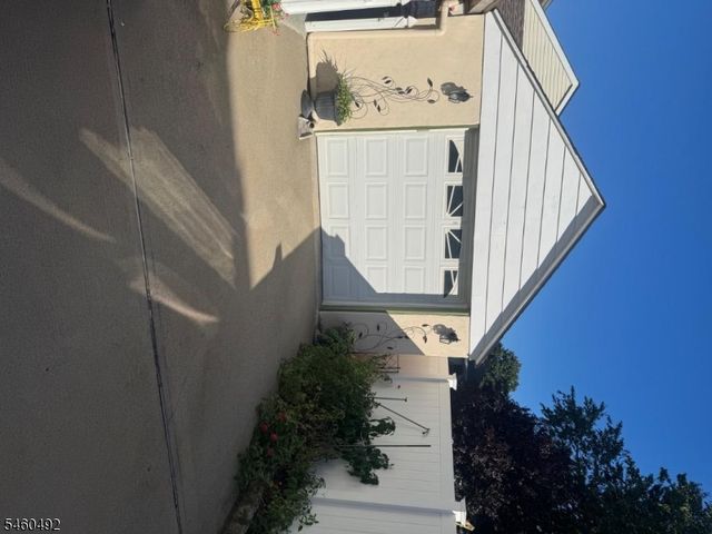 692 Hanson Ave, Perth Amboy City, NJ 08861