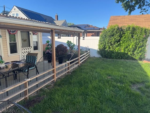 692 Hanson Ave, Perth Amboy City, NJ 08861