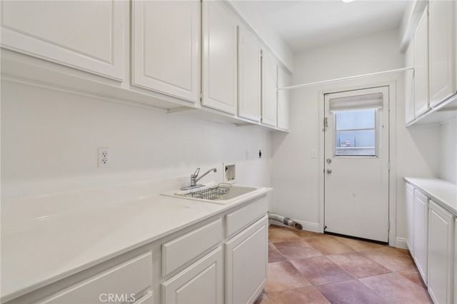 1041 Stanislaus Dr., Corona, CA 92881