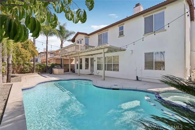 1041 Stanislaus Dr., Corona, CA 92881