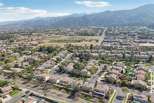 1041 Stanislaus Dr., Corona, CA 92881