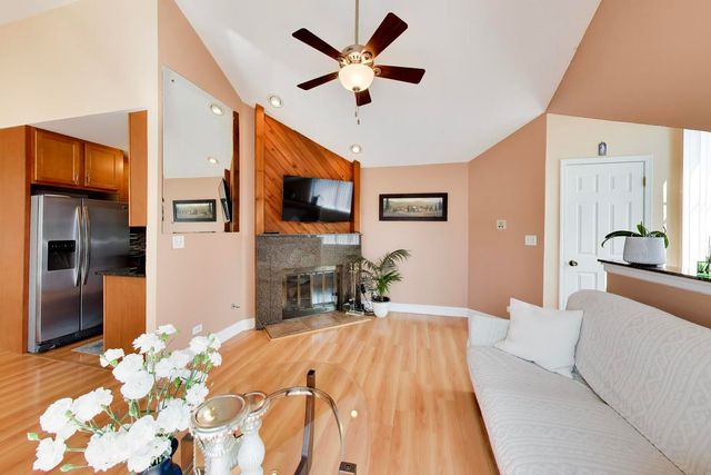 1225 Ranchview Court 0, Buffalo Grove, IL 60089