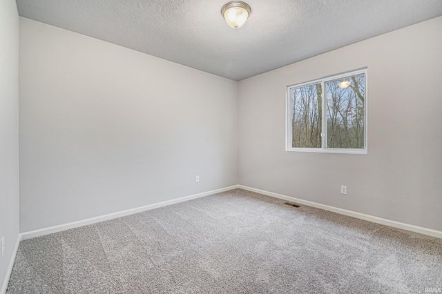 2217 Miami Trail, Huntington, IN 46750