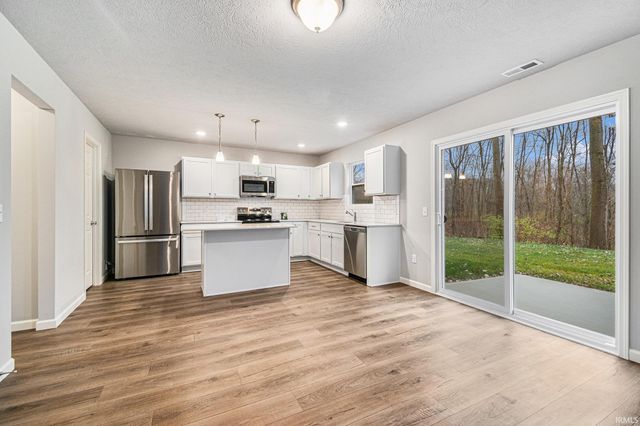 2217 Miami Trail, Huntington, IN 46750