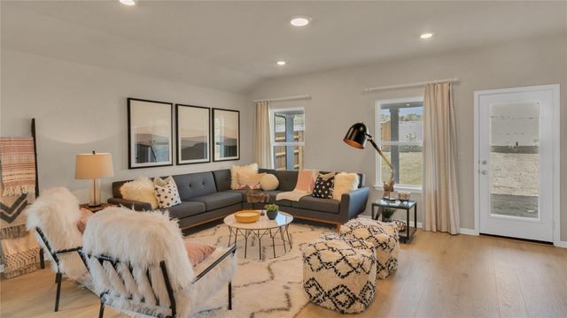 1821 Buntline Hitch DR, Leander, TX 78641