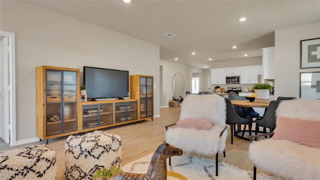 1821 Buntline Hitch DR, Leander, TX 78641