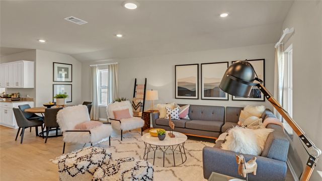 1821 Buntline Hitch DR, Leander, TX 78641