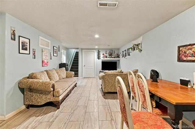 540 Uvalda Street, Aurora, CO 80011