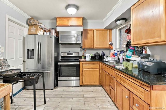 540 Uvalda Street, Aurora, CO 80011