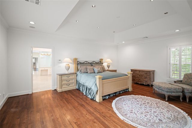 5495 Sugar Hill Drive, Houston, TX 77056
