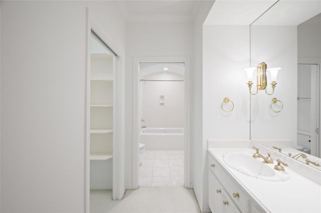 5495 Sugar Hill Drive, Houston, TX 77056