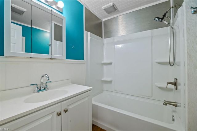 532 Harton Circle, Virginia Beach, VA 23452